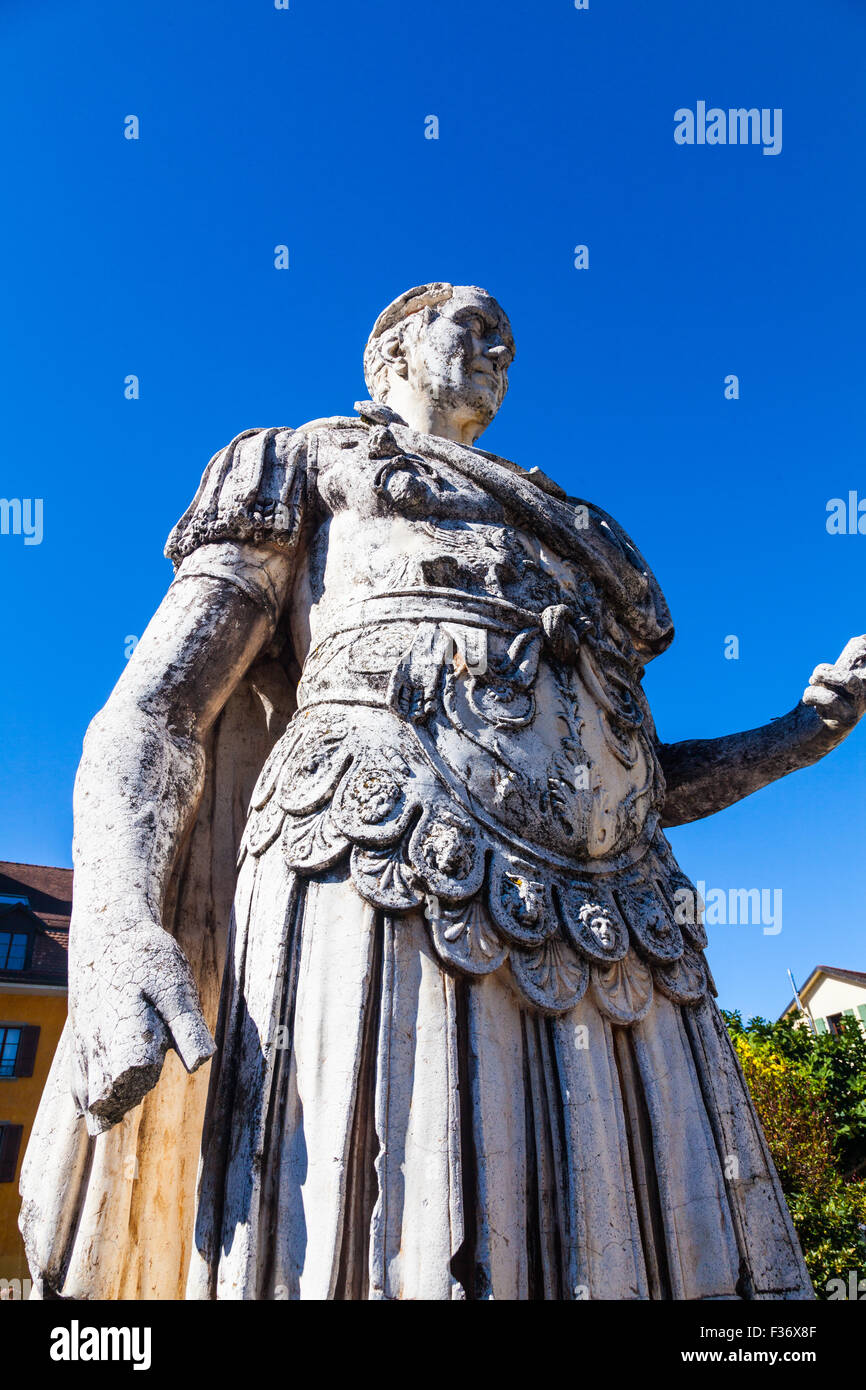 Statua di Giulio Cesare al museo romano nella città di Nyon, Svizzera Foto Stock