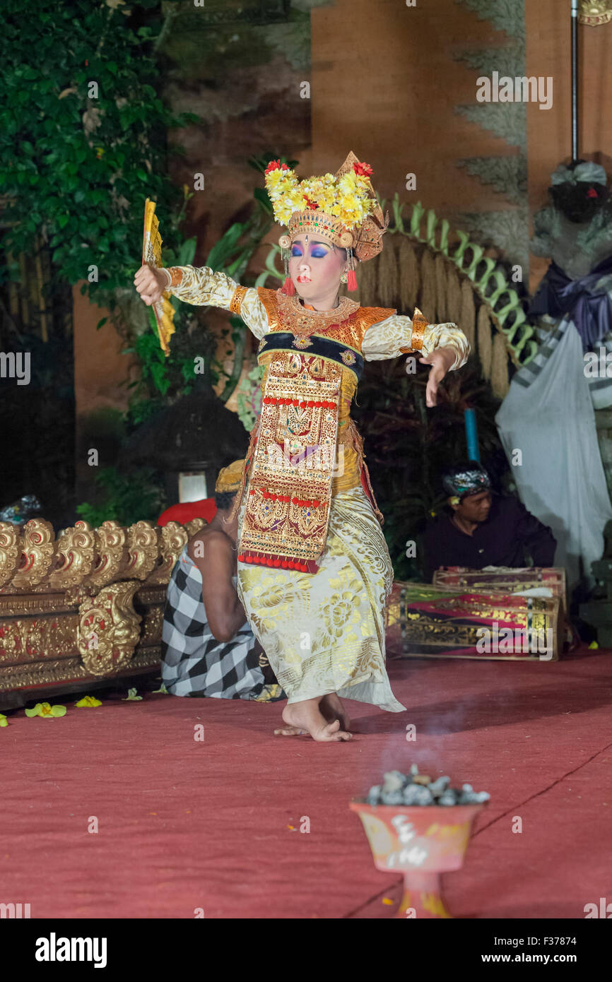 Legong trance e paradise dance, Ubud palace, Bali, Indonesia Foto Stock