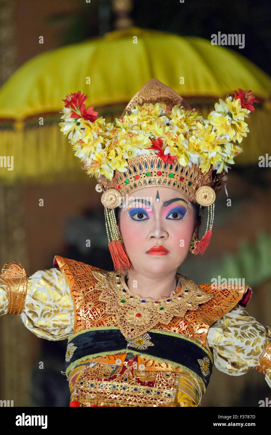 Legong trance e paradise dance, Ubud palace, Bali, Indonesia Foto Stock
