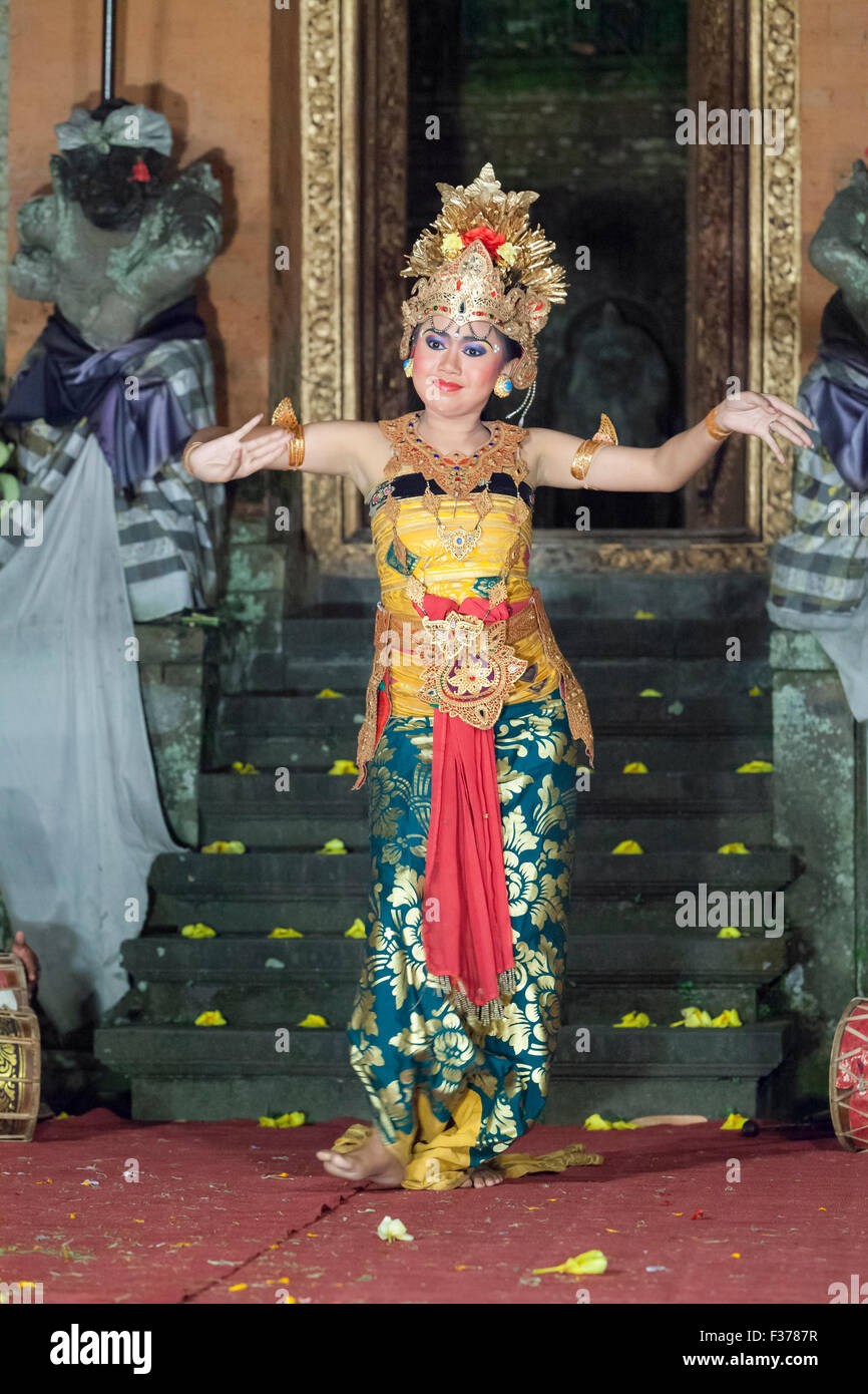 Legong trance e paradise dance, Ubud palace, Bali, Indonesia Foto Stock