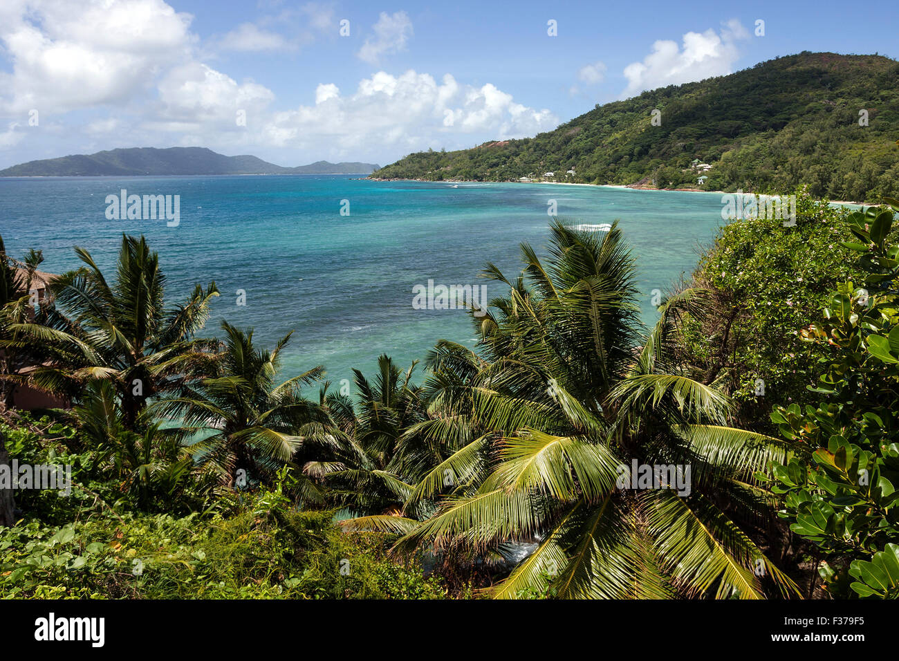 Vista sul mare a La Vanille, Isola di Praslin, Seicelle Foto Stock