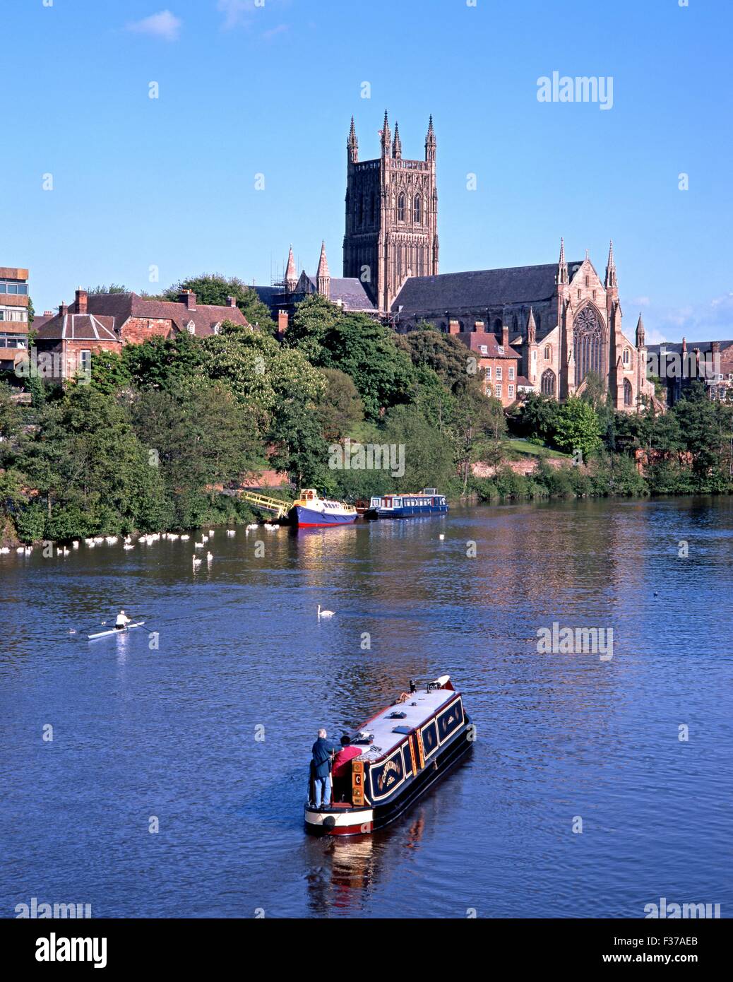 Cattedrale Chiesa di Cristo e la Beata Vergine Maria sulle rive del fiume Severn, Worcester, Worcestershire, Inghilterra Foto Stock