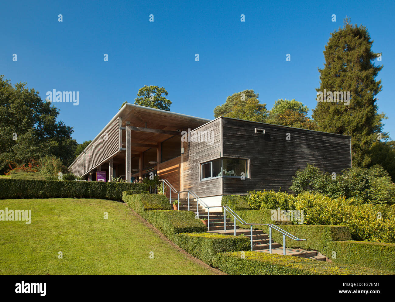 Painshill Park Visitor Center. Foto Stock