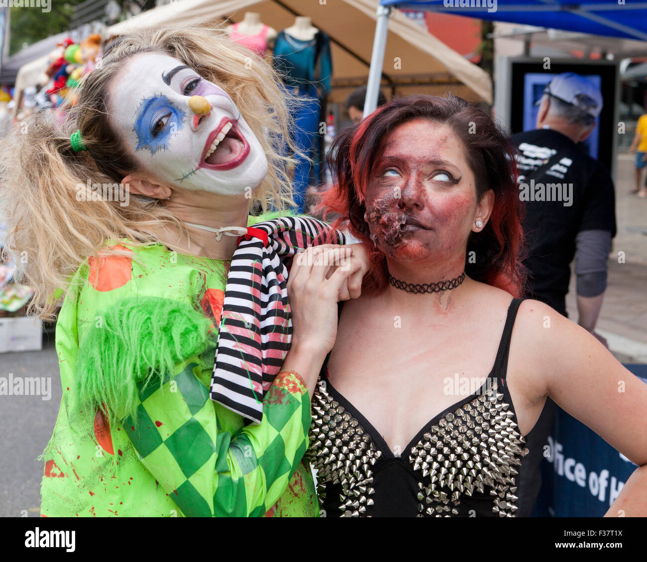 Donne caucasiche in effetti speciali trucco - USA Foto Stock