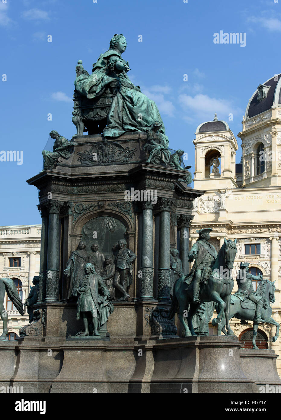 Museo di Storia Naturale e il monumento Maria Theresia, Vienna, Austria, il patrimonio mondiale Foto Stock