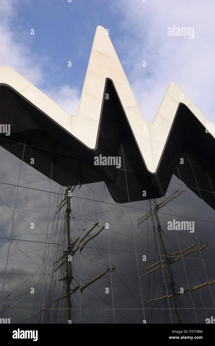 Esterno del Museo dei Trasporti al Riverside Museum di Glasgow - architetto Zaha Hadid Foto Stock