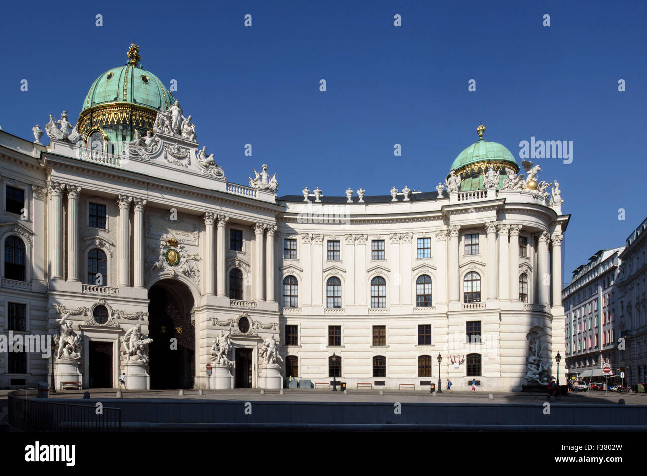 Il vecchio Palazzo di Hofburg, la porta Michaeler Platz, Vienna, Austria, il patrimonio mondiale Foto Stock