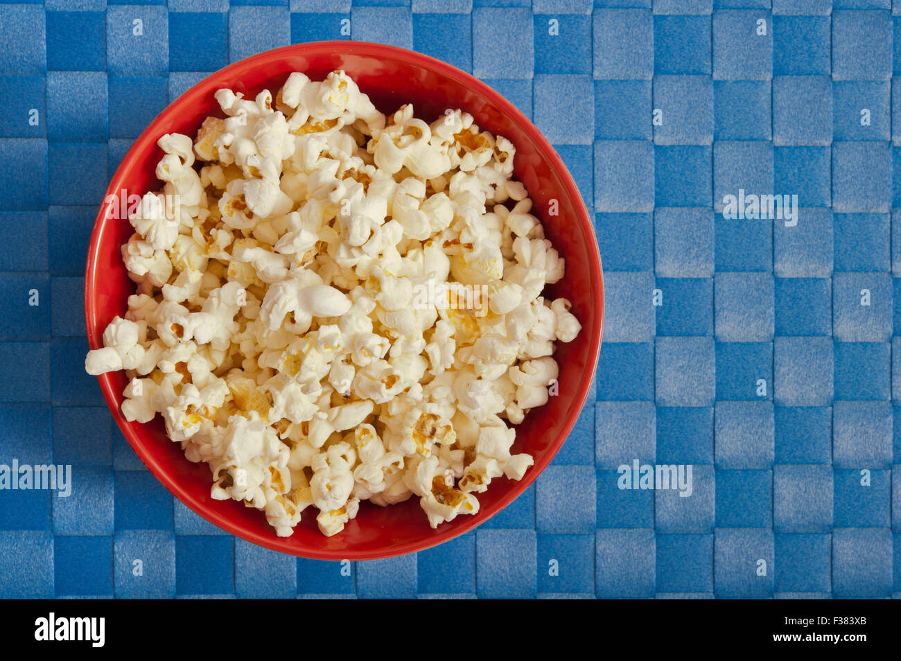 Il popcorn in una ciotola Foto Stock