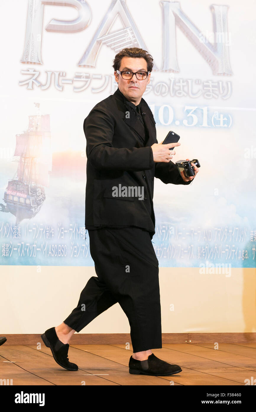 Tokyo, Giappone. 1 Ottobre, 2015. Regista Joe Wright assiste il giapponese premiere per il film Pan a Roppongi Hills Arena il 1 ottobre 2015, Tokyo, Giappone. Il film giapponese colpisce i teatri di Ottobre 31st. Credito: Rodrigo Reyes Marin/AFLO/Alamy Live News Foto Stock