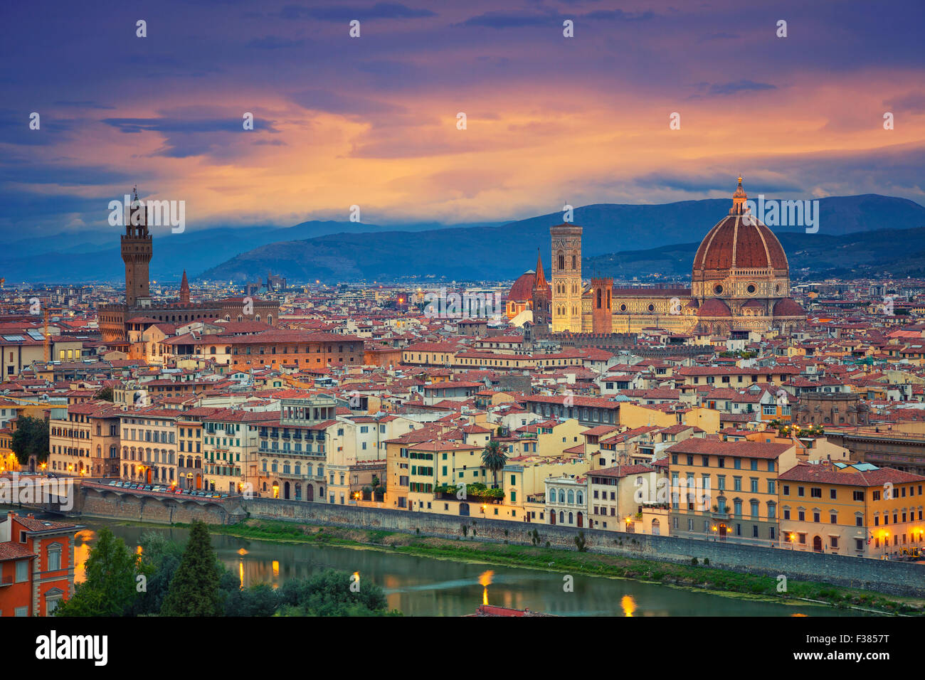 Firenze. Immagine di Firenze, Italia durante la drammatica del crepuscolo. Foto Stock