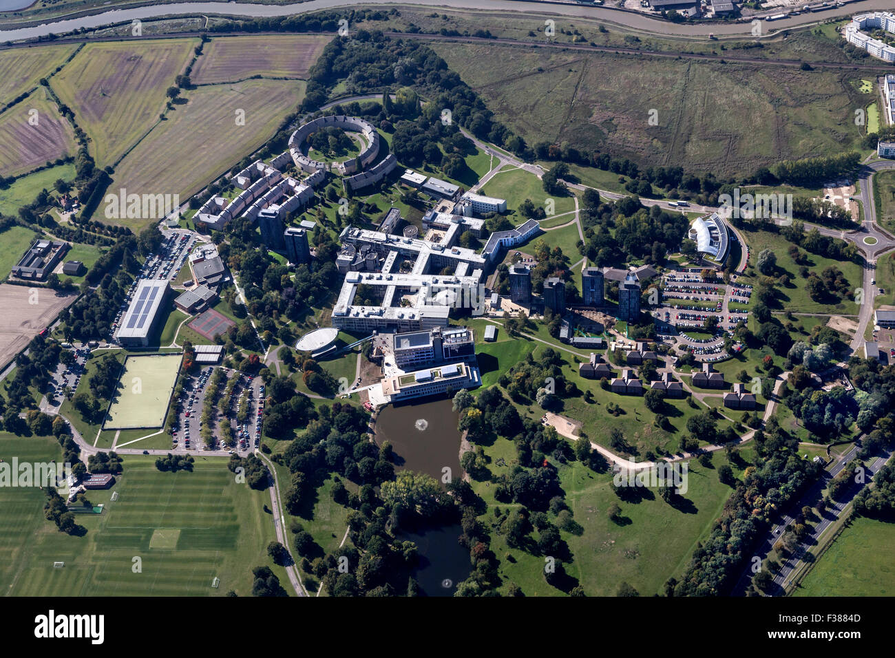 Vista aerea dell'Università di Essex, WIVENHOE MOSTRA IL CAMPUS e alloggi Foto Stock