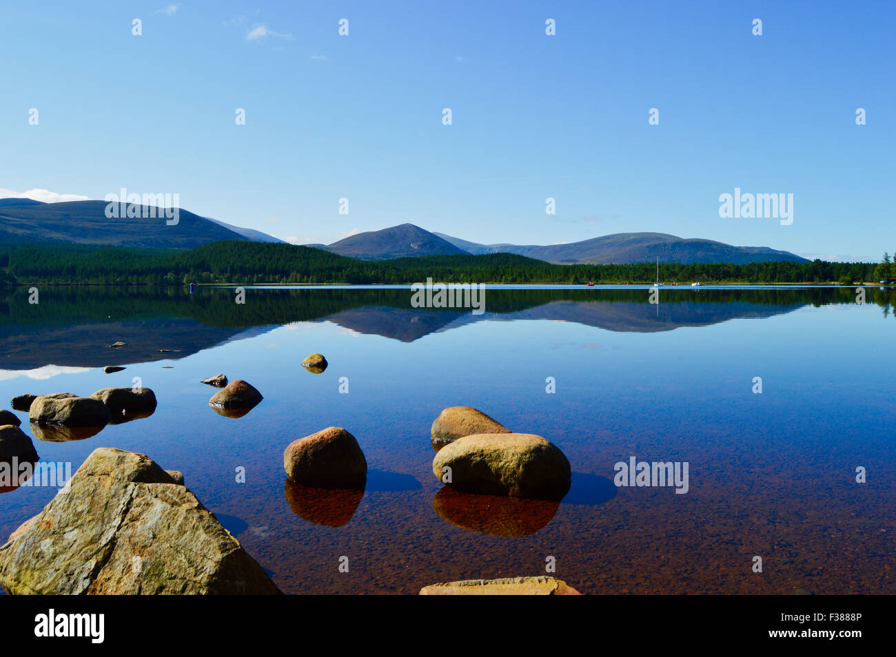 Loch Morlich, Glenmore, Aviemore, Scozia Foto Stock
