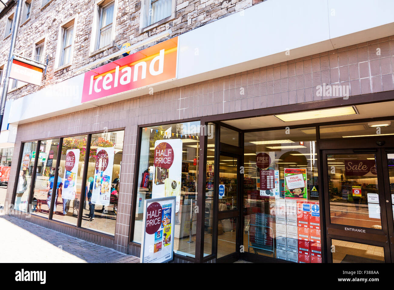 In Islanda il negozio di alimentari, Islanda negozio di generi alimentari, Islanda shop segno, Islanda shop, Islanda store REGNO UNITO Inghilterra, Islanda shopping, Islanda shop segno REGNO UNITO Inghilterra, shop Foto Stock
