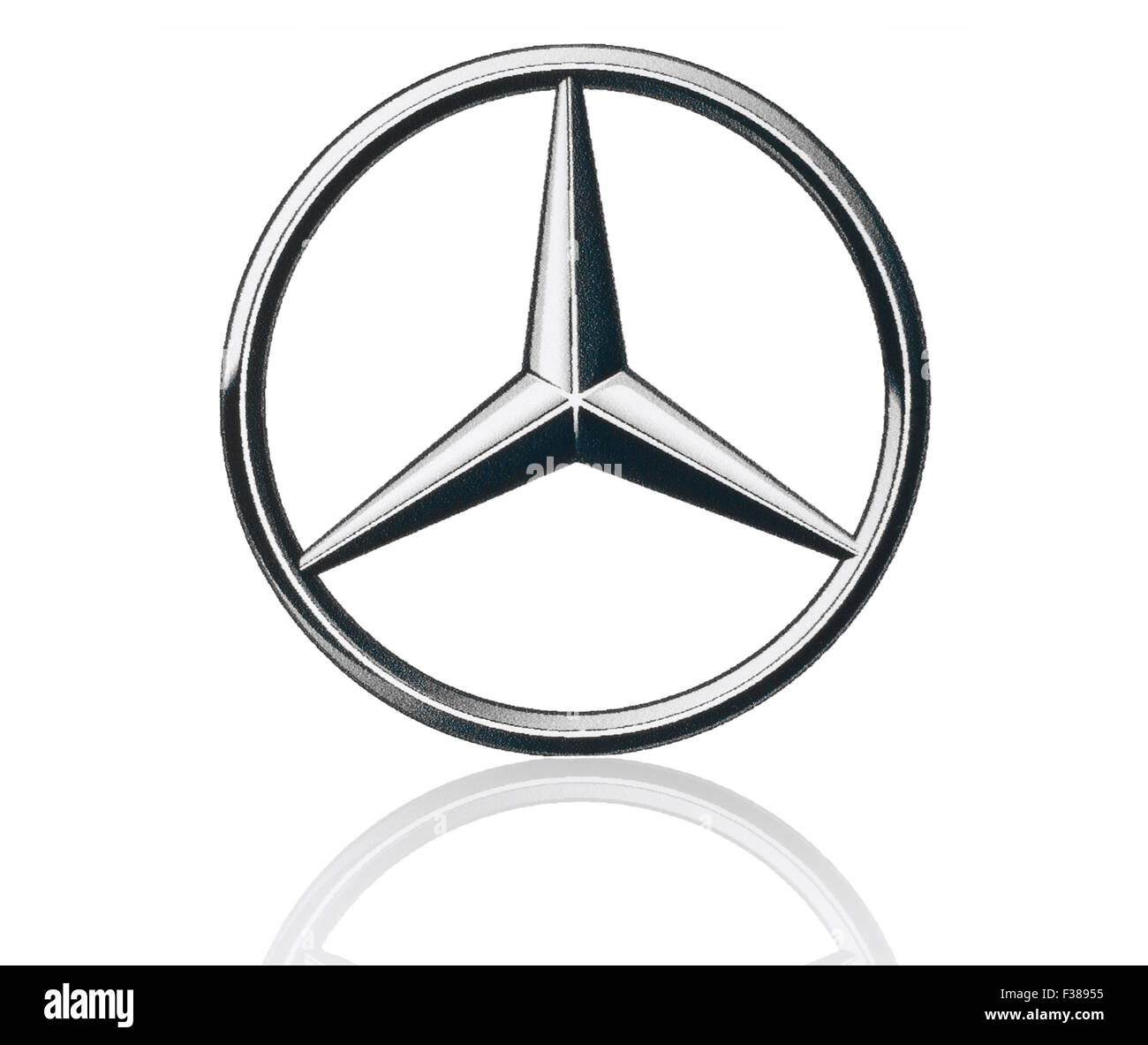 KIEV, UCRAINA - 21 Marzo 2015: Mercedes Benz logo stampato su carta e collocate su sfondo bianco. Foto Stock