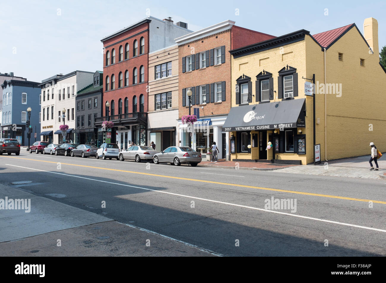 Negozi e ristoranti di M Street NW di Georgetown, Washington DC Foto Stock