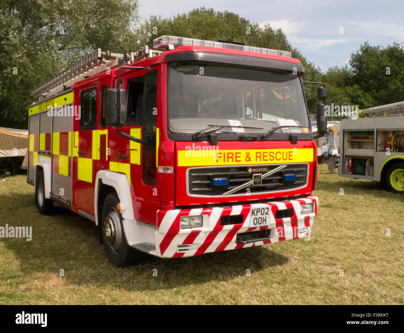 2001 costruito Volvo FL16-14 motore Fire fotografato alla Odiham Fire Show 2015 Foto Stock