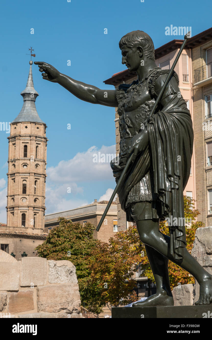 Viaggiando intorno a Zaragoza, Spagna Foto Stock