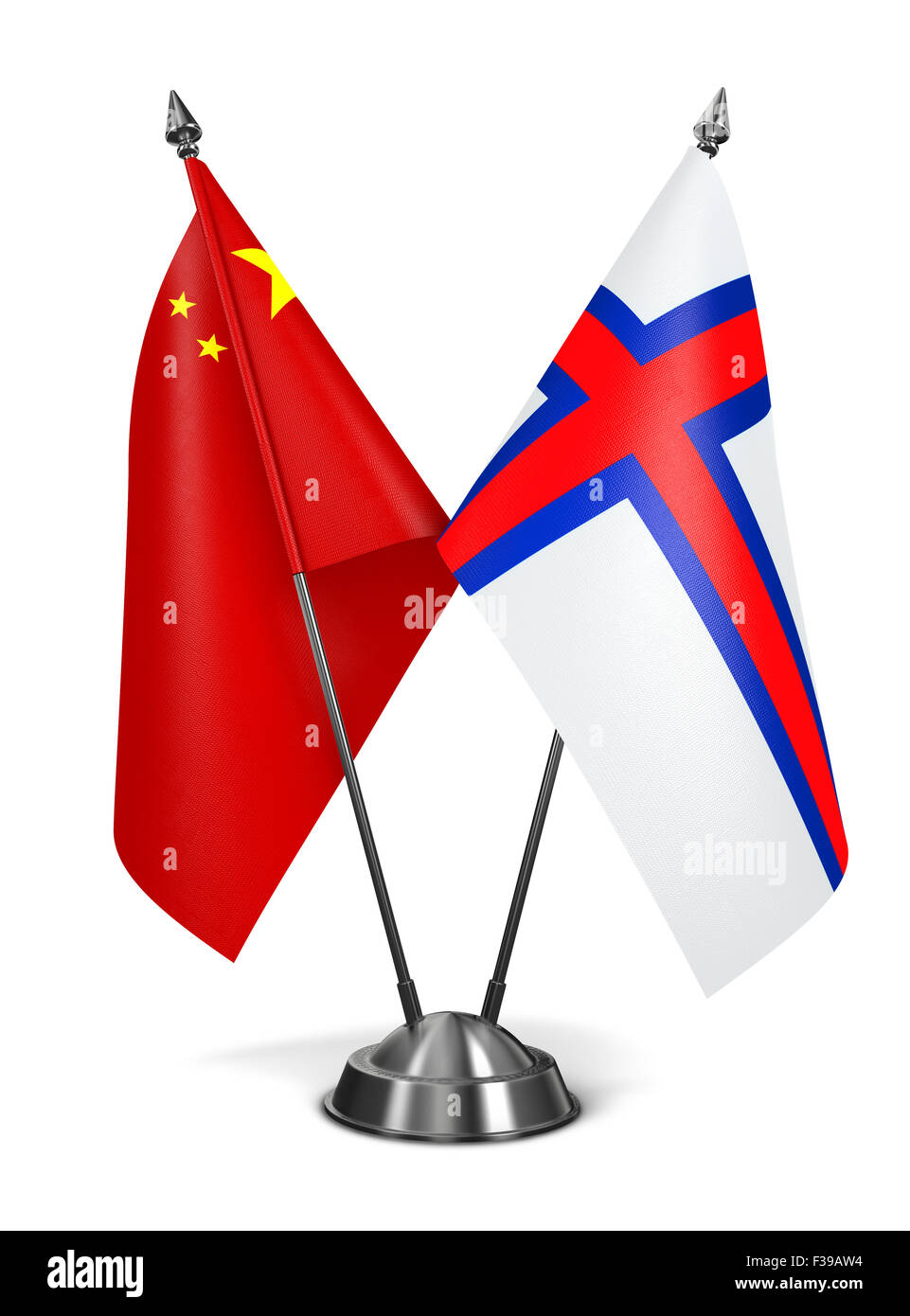 Cina e Isole Faerøer - Bandiere in miniatura isolati su sfondo bianco. Foto Stock
