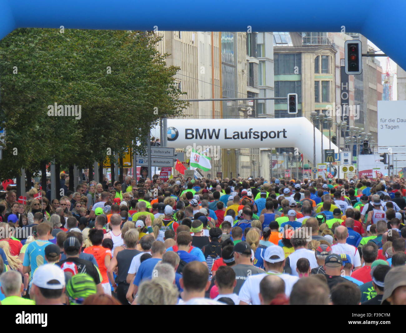 BMW Berlin Marathon 2015 atleti in esecuzione Foto Stock