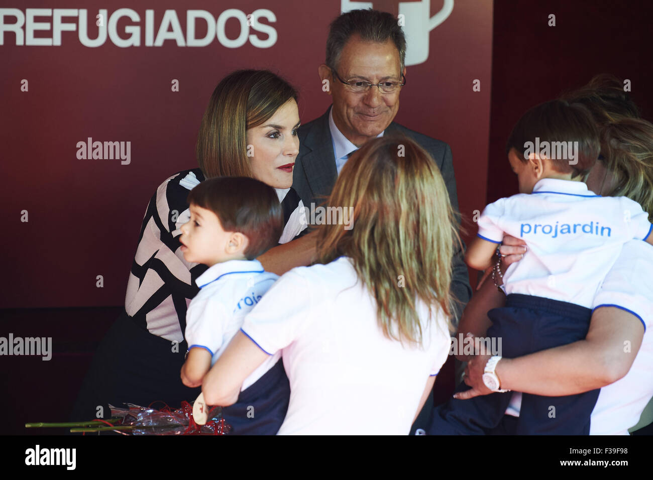 Madrid, Spagna. 2 Ottobre, 2015. Regina Letizia di Spagna presso la Croce Rossa evento di beneficenza al Congresso dei Deputati sulla piccola bandiera giorno ("Fiesta de la Banderita'), a Madrid, Spagna. Credit: Jack Abuin/ZUMA filo/Alamy Live News Foto Stock