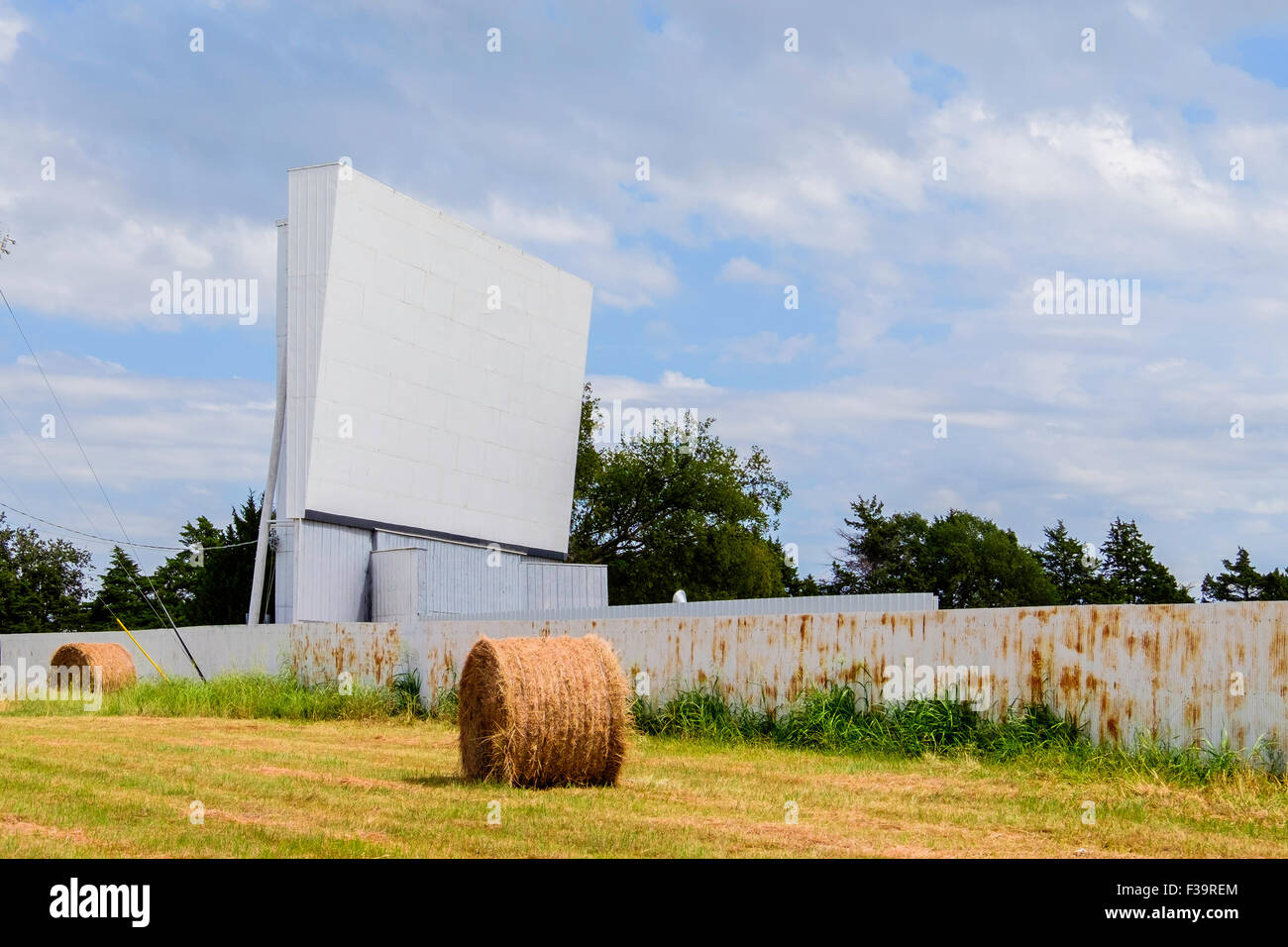 Beacon Drive nel teatro di Guthrie, Oklahoma, Stati Uniti. Uno dei pochi rimasti nello stato. Questo è in corso dal 1950 e mostra film nei fine settimana. Foto Stock