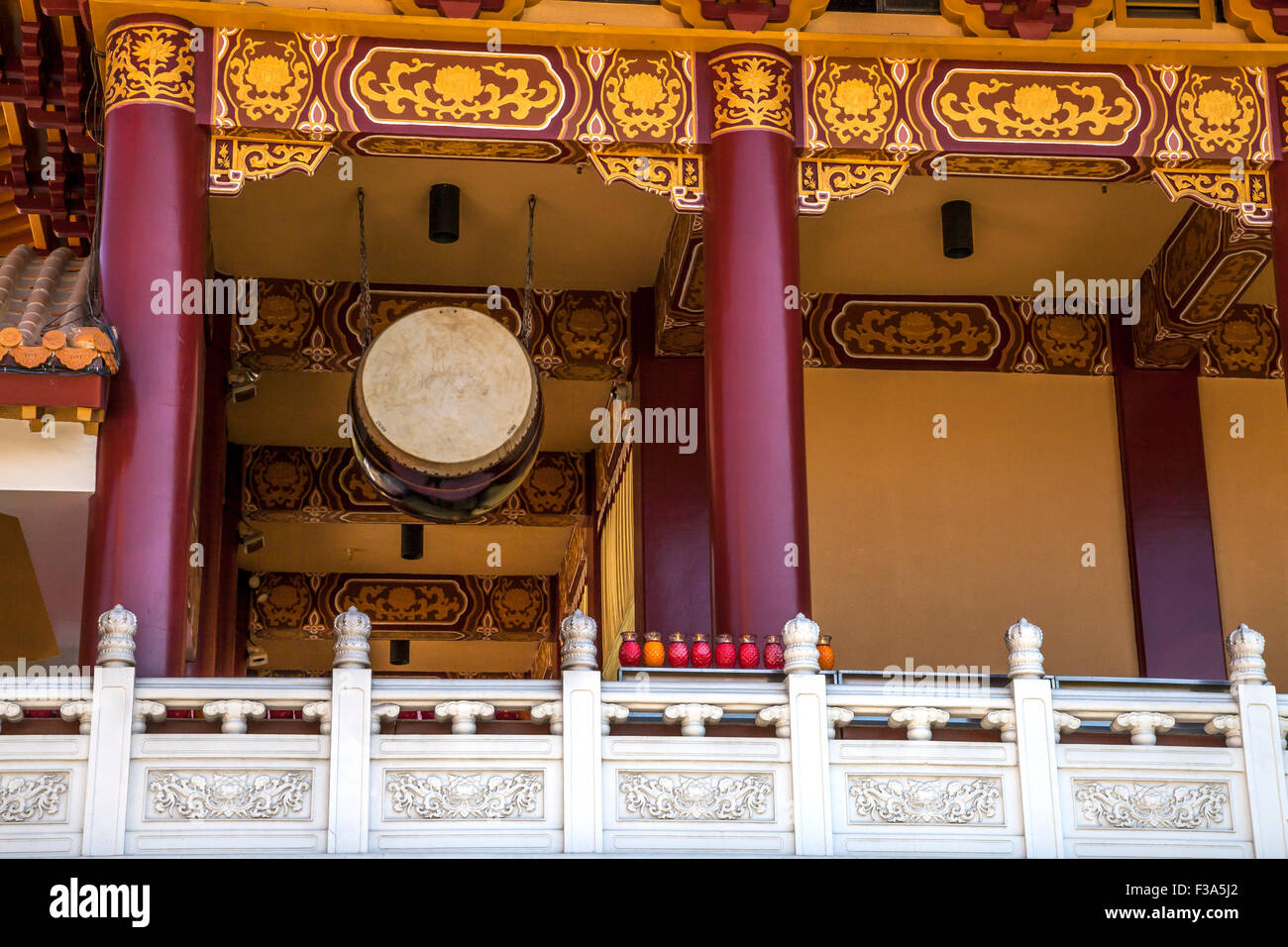 Il tamburo nel soffitto di Hsi Lai Temple, Hacienda Heights, Contea di Los Angeles, California, Stati Uniti d'America Foto Stock