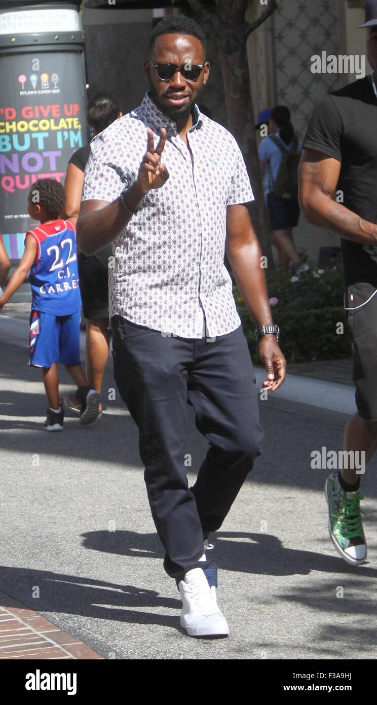 Lamorne Morris va shopping presso il boschetto con: Lamorne Morris dove: Los Angeles, California, Stati Uniti quando: 01 Ago 2015 Foto Stock