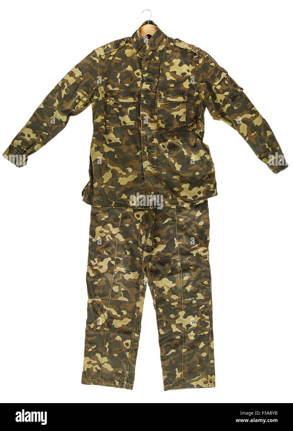 Il camuffamento giacca e pantalone isolati su sfondo bianco Foto Stock