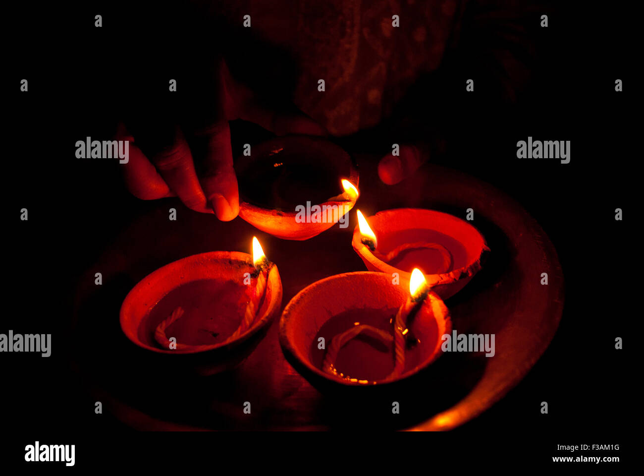 Deyas di alleggerimento per Diwali. Foto Stock