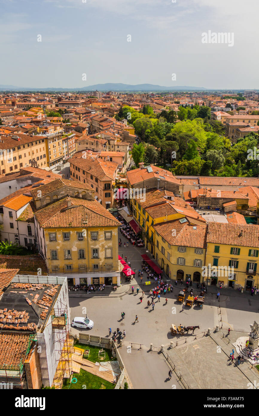 Italia: Vista della vecchia città di Pisa dalla torre pendente. Foto Stock