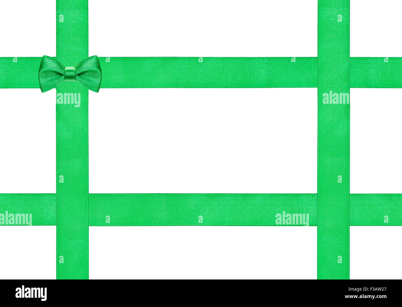 Un po' di verde nodo di prua su quattro nastri di raso isolati su sfondo bianco Foto Stock