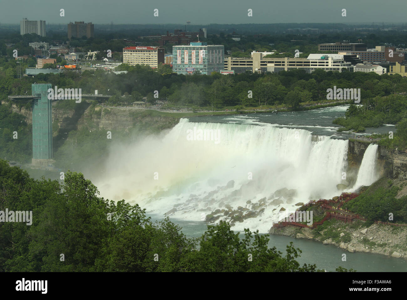 Cascate Americane. Niagara Falls, New York, Stati Uniti d'America. Vista aerea. Vista da Niagara Falls, Ontario, Canada. Foto Stock