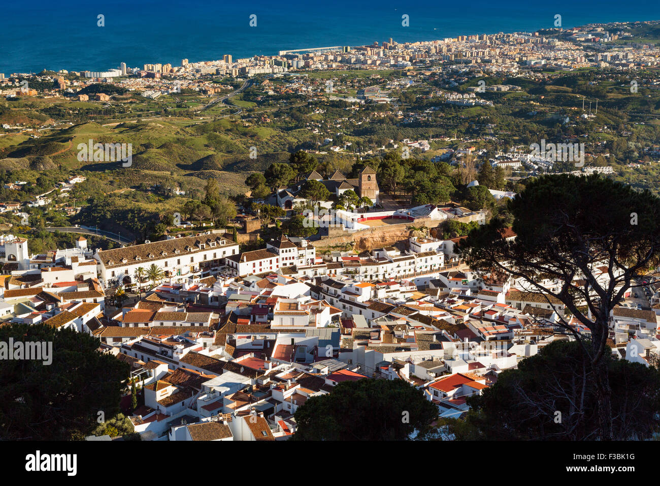 Villaggio bianco pueblo blanco Mijas Malaga Andalusia Spagna Foto Stock