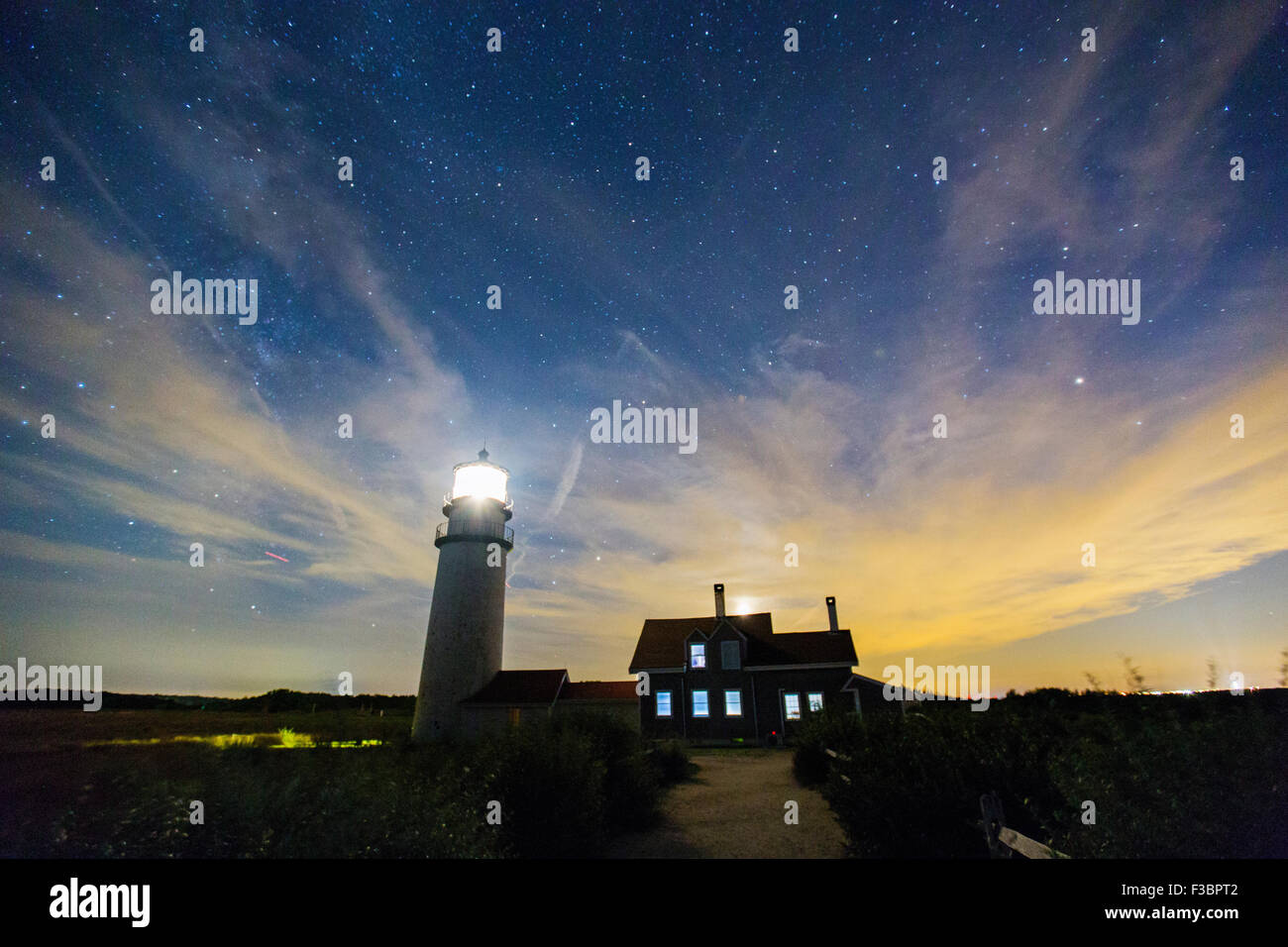 Vista notturna del Landmark Highland Faro di Cape Cod-Massachuset Foto Stock
