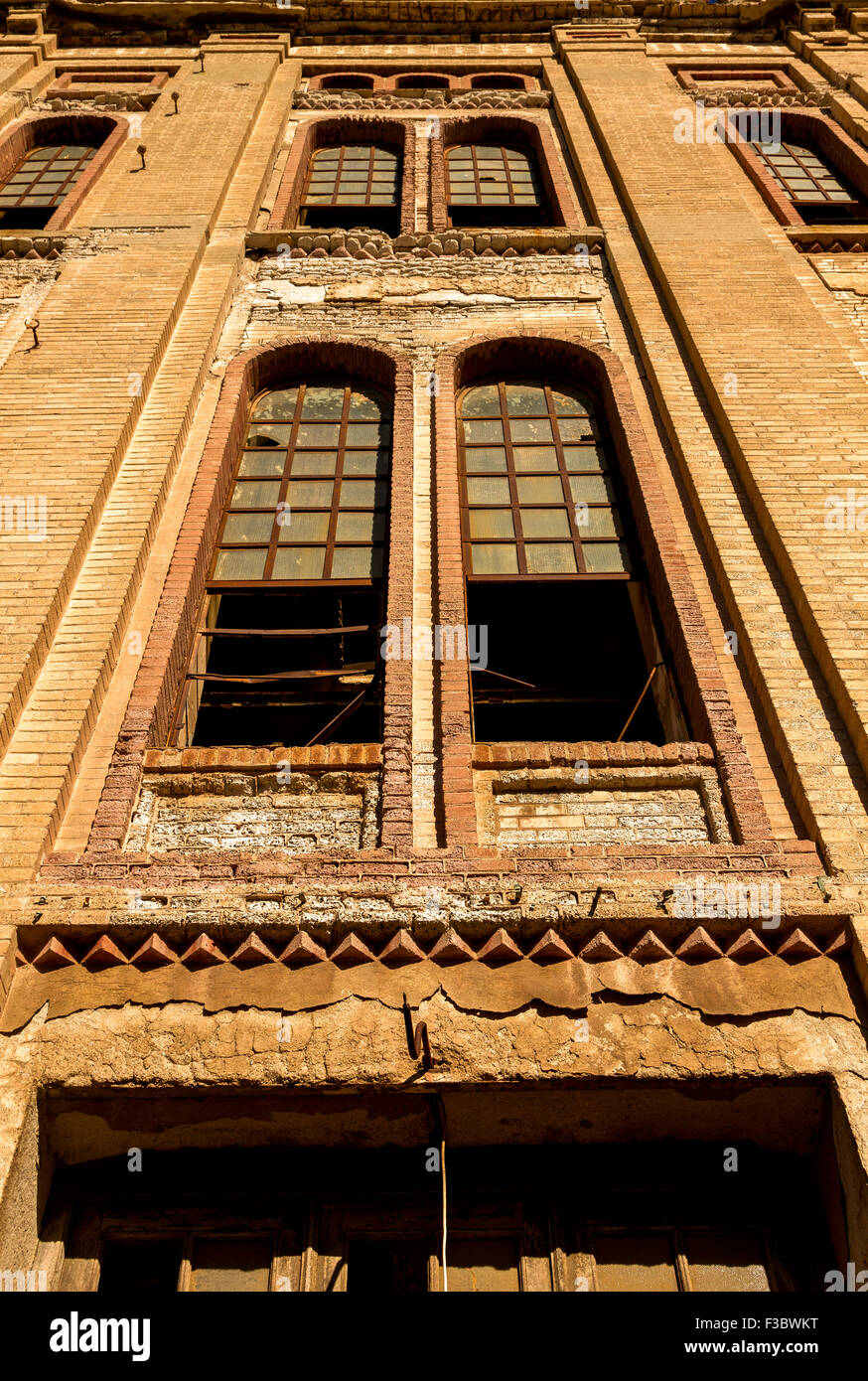 Abbandonato edificio industriale, in Elefsina, Grecia. Foto Stock