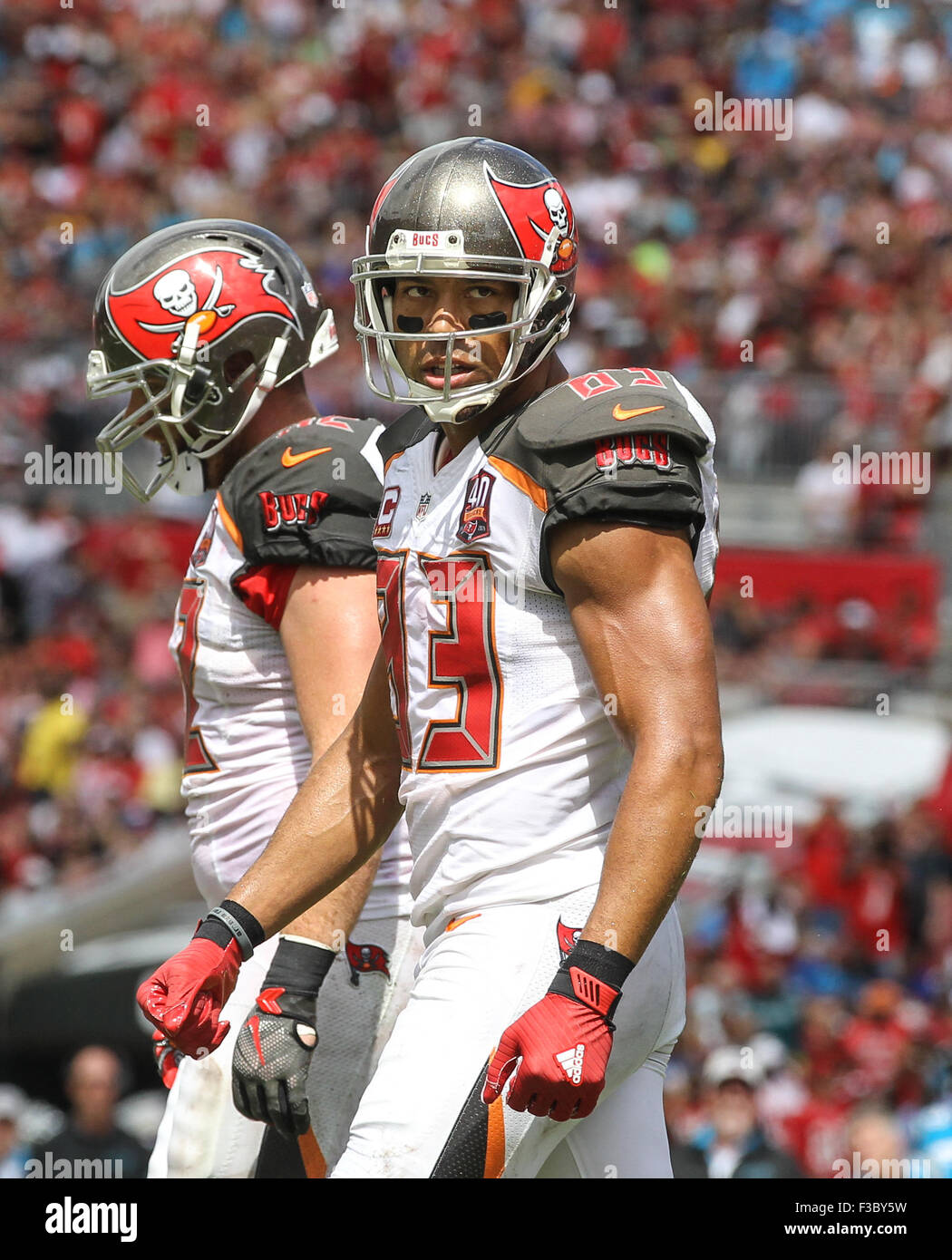 Baia di Tampa, Florida, Stati Uniti d'America. 4 Ottobre, 2015. Tampa Bay Buccaneers wide receiver Vincent Jackson #83 si prepara per una partita contro la Carolina Panthers il 4 ottobre 2015, presso Raymond James Campo a Tampa, in Florida. Le Pantere sconfitto il Buccaneers 37-23. Margaret Bowles/CSM/Alamy Live News Foto Stock