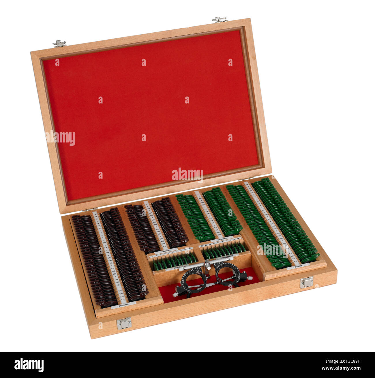 All'ottico optometrista il set di prova la vista e vetri isolati su sfondo bianco. Foto Stock