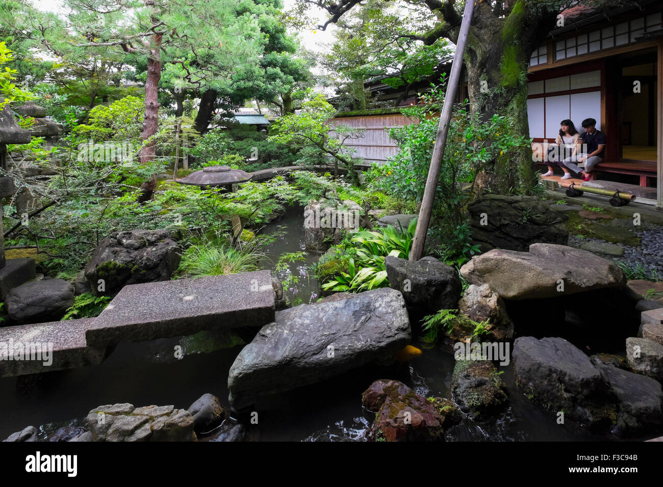 Nomura Samurai Family House garden nel quartiere Nagamachi di Kanazawa Giappone Foto Stock