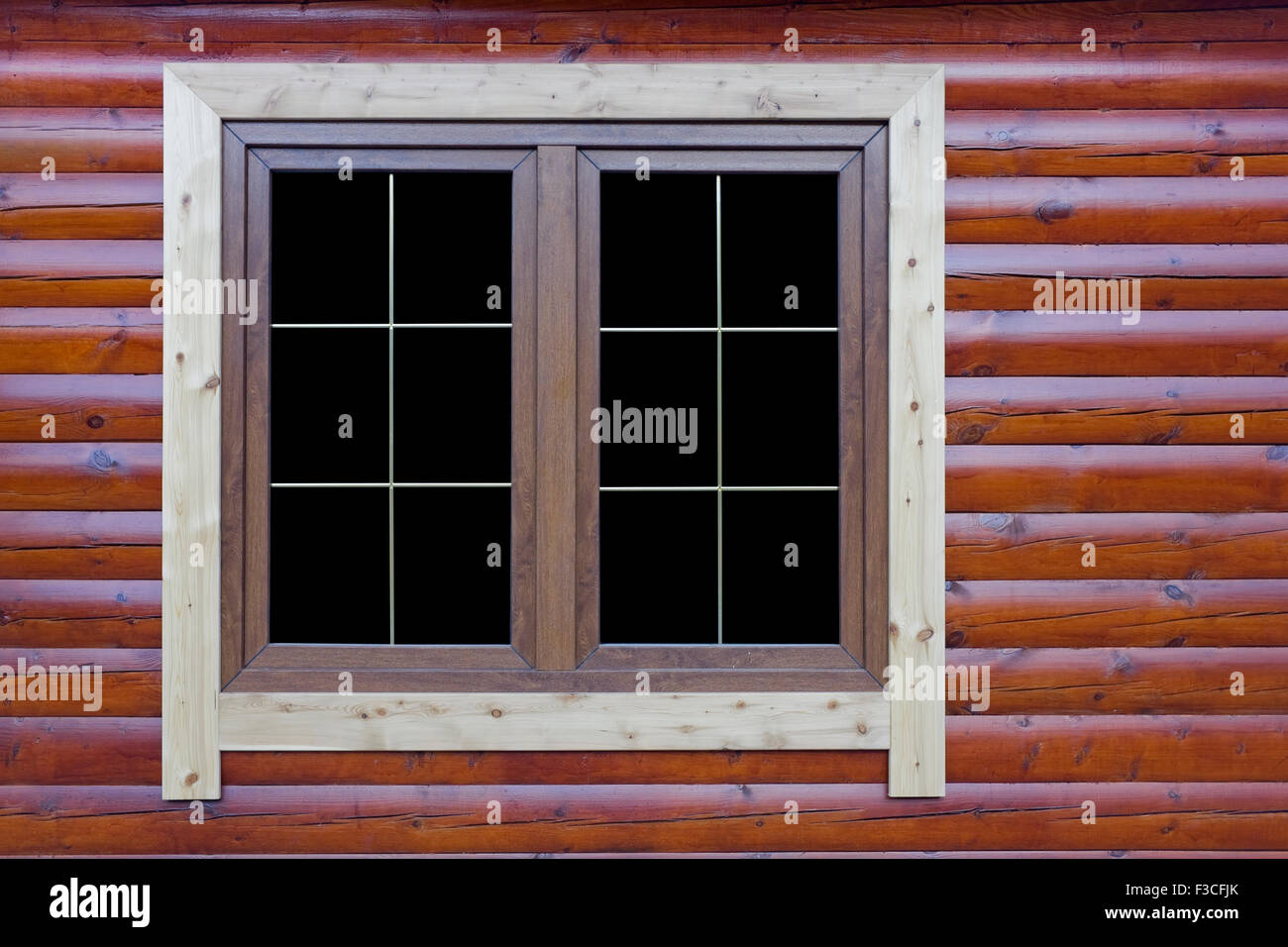 Moderno stile rustico- tettoia in legno a parete e finestra. Giornata di sole. Contiene isolato con elementi di rappezzatura Foto Stock
