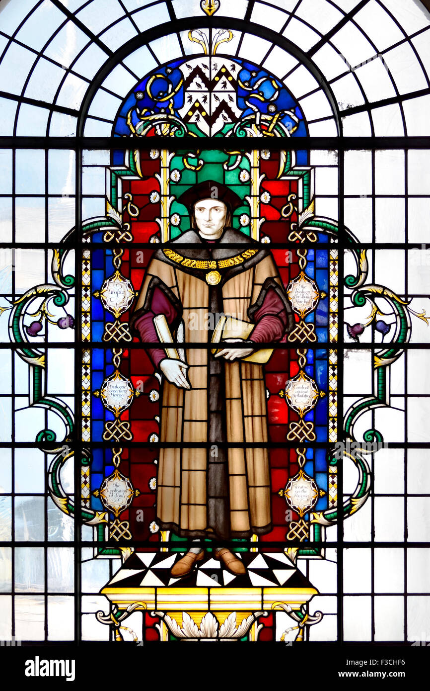Londra, Inghilterra, Regno Unito. Chiesa di St Lawrence Jewry accanto al Guildhall - vetrata: Sir Thomas More Foto Stock