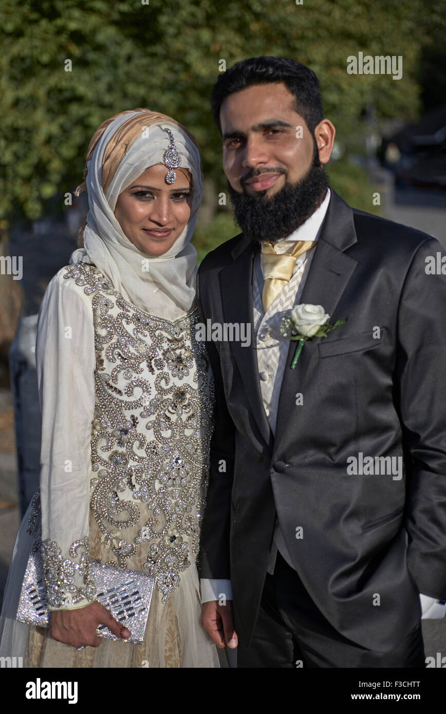 Appena sposato Saudi Arabian giovane. Foto Stock