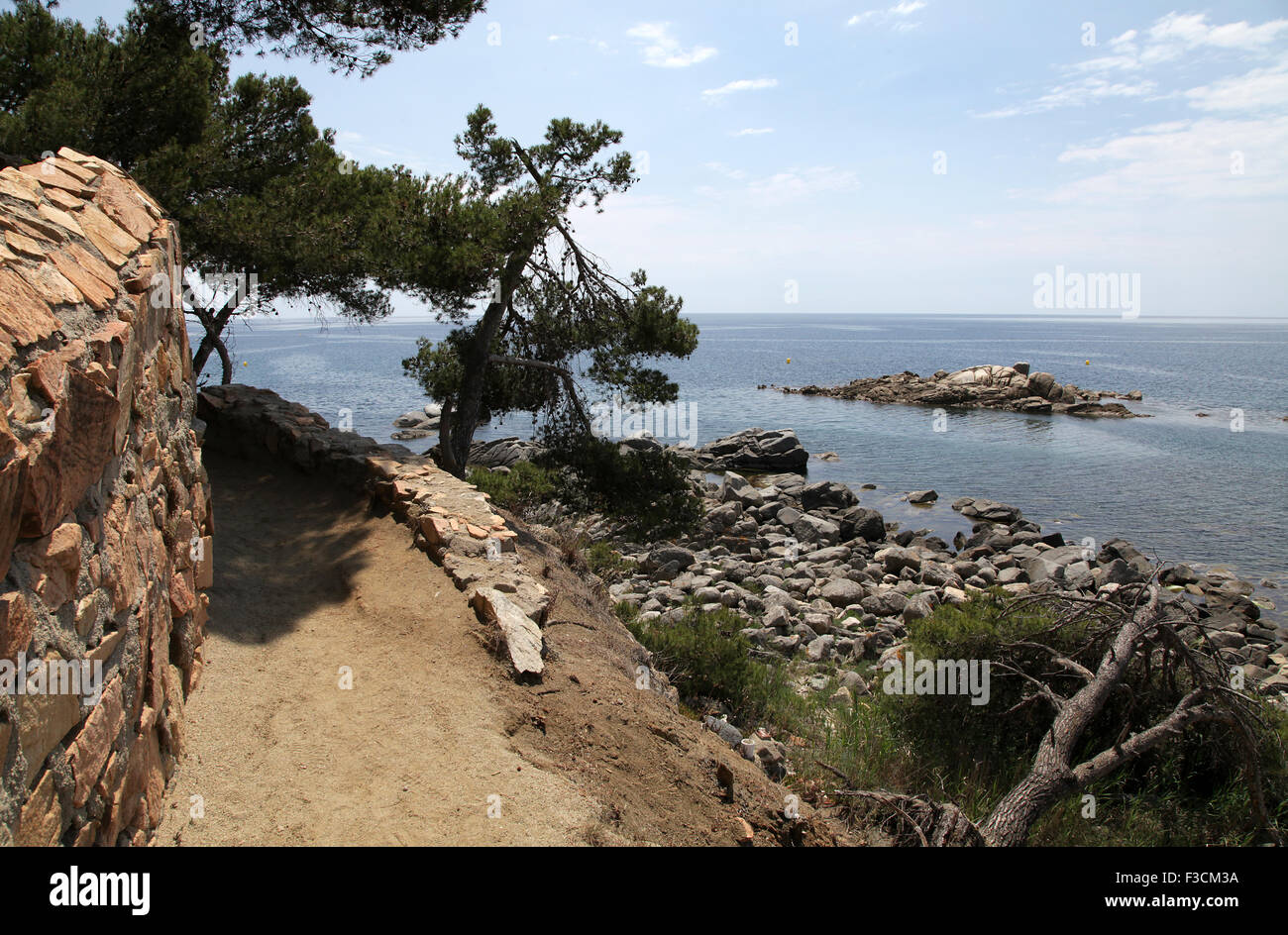 Alguer Bay parte del Camí de Ronda sentiero escursionistico spagna Costa Brava Foto Stock