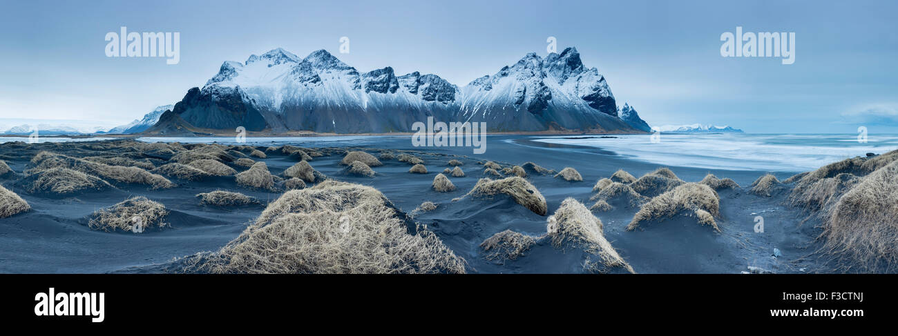 Dune di sabbia sulla penisola Stokksness, Islanda Orientale Foto Stock