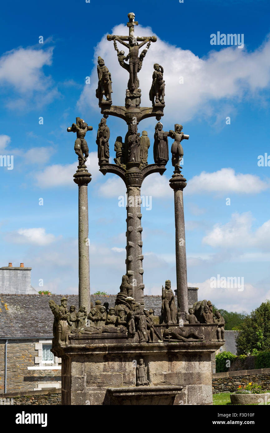 Il Calvario Chiesa parrocchiale di Notre-dame Saint-Thegonnec titolo di St James Finistere Bretagna francese Francia Europa Foto Stock