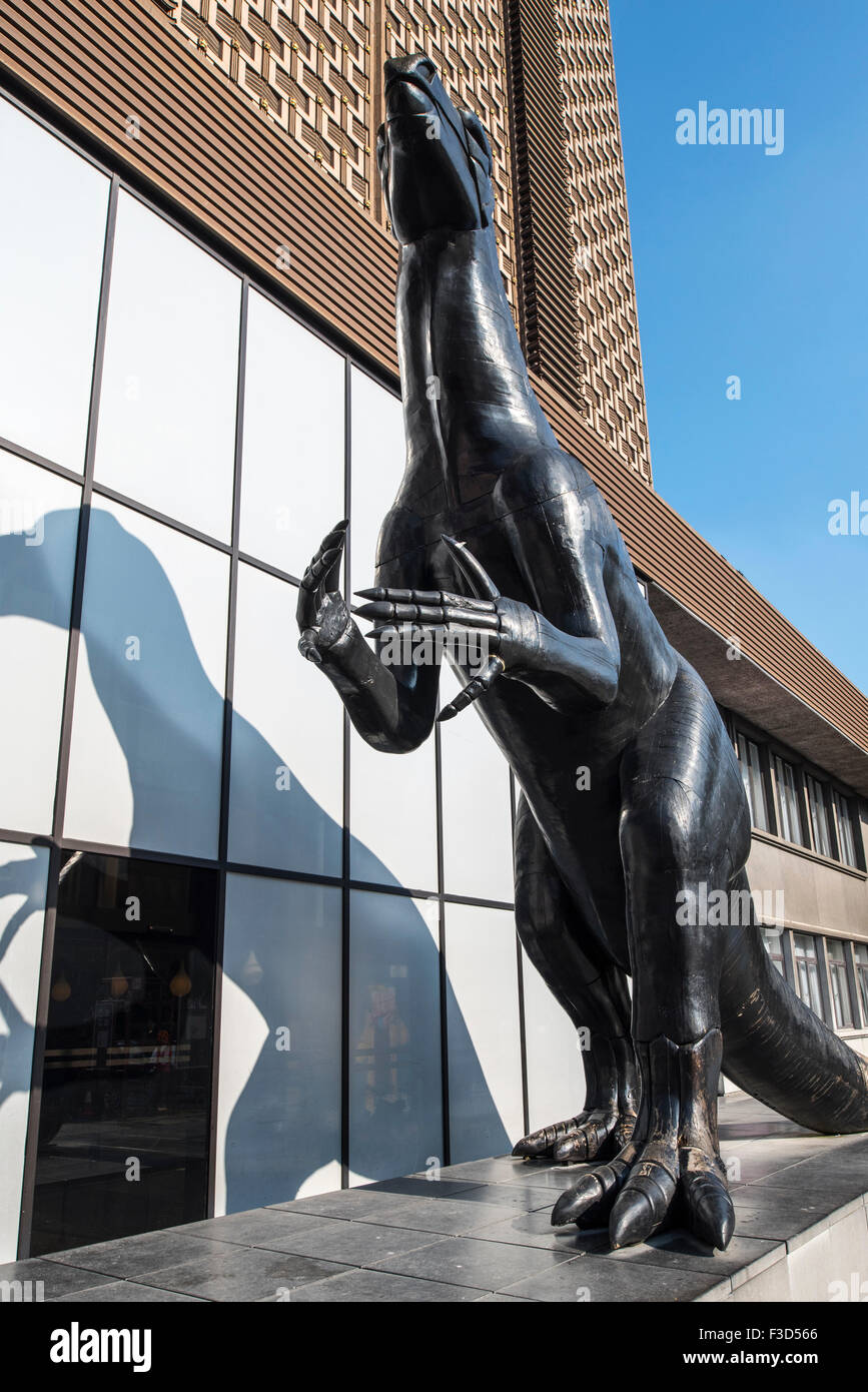 Dinosauro all'ingresso del Regio Istituto belga delle Scienze Naturali / Museo di Storia Naturale, Bruxelles, Belgio Foto Stock