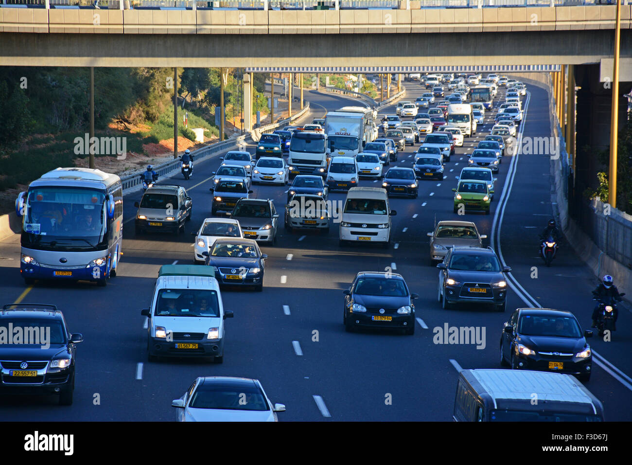 Autostrada Ayalon il traffico mattutino, Tel Aviv, Israele Foto Stock