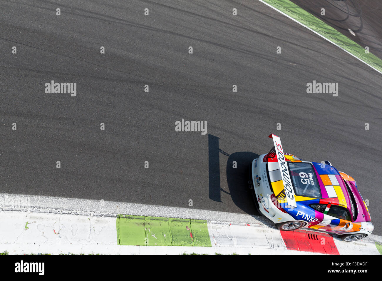Monza, Italia - 30 Maggio 2015: Porsche 911 GT3 Cup del team Ebimotors, guidato da Pietro Negra durante la Porsche Carrera Cup Foto Stock