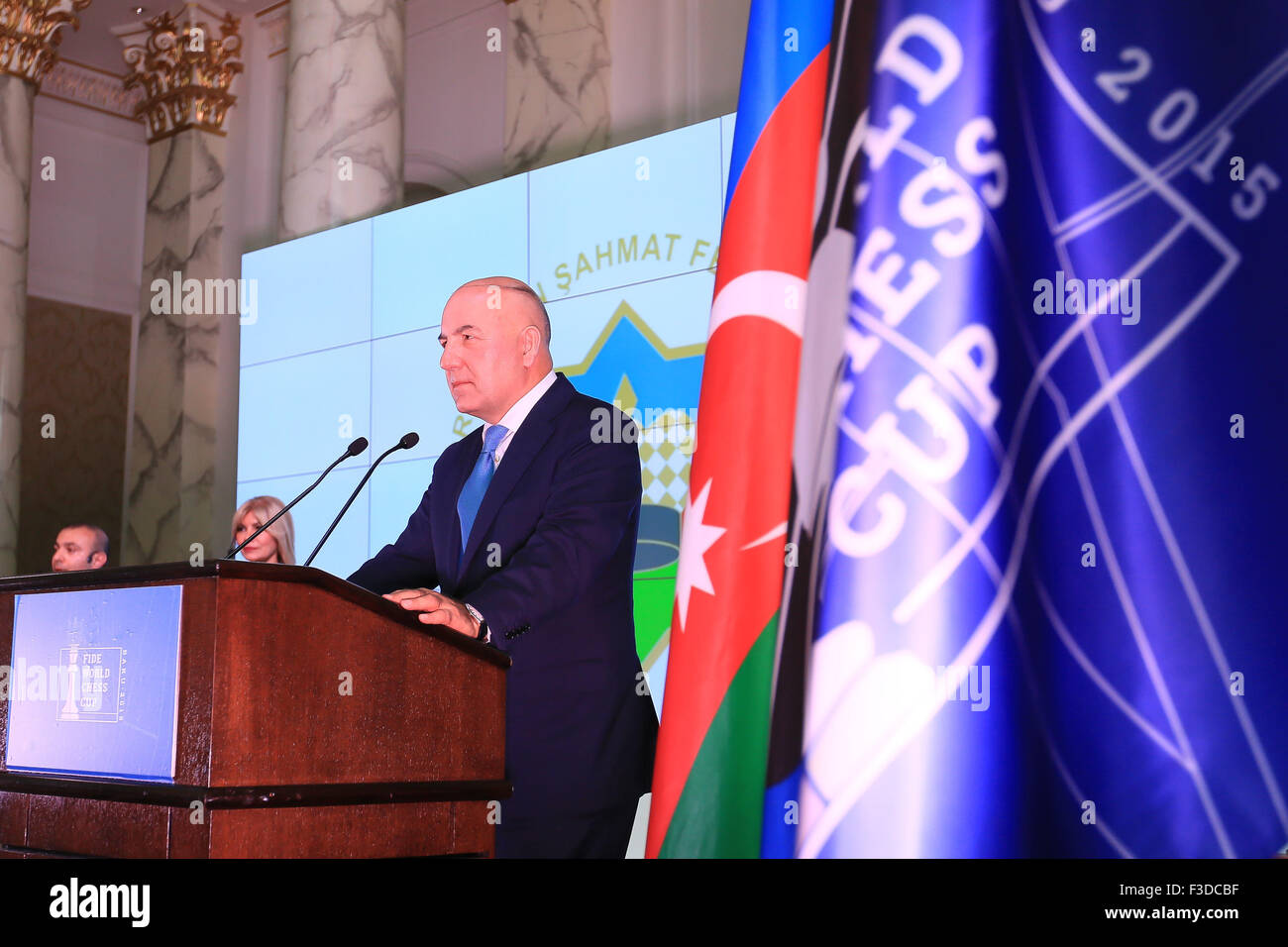 Baku in Azerbaijan. 05 ott 2015. Presidente di Azerbaigian Federazione Scacchi Elman Rustamov discorso durante la cerimonia di chiusura del World Chess Cup 2015. © Aziz Karimov/Pacific Press/Alamy Live News Foto Stock