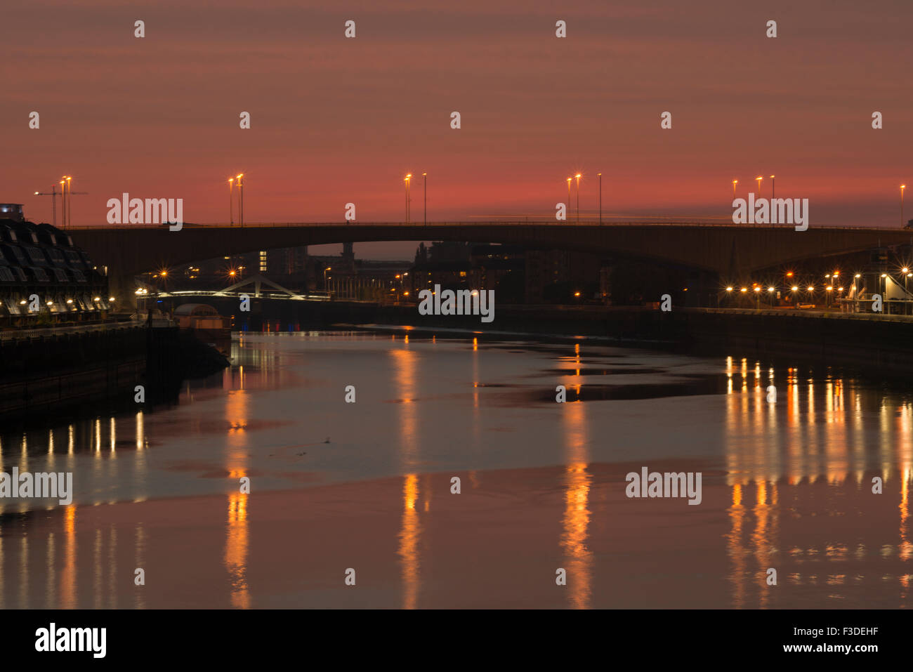 Kingston ponte sul fiume Clyde all'alba,Glasgow, Scotland, Regno Unito, Foto Stock