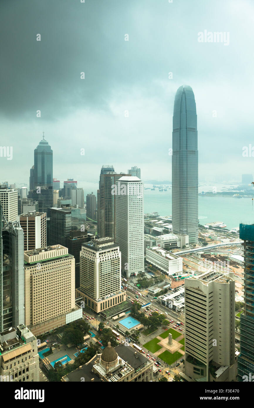Hong Kong - marzo 12: Vista della skyline di Hong Kong da sopra al 12 marzo 2012. Foto Stock